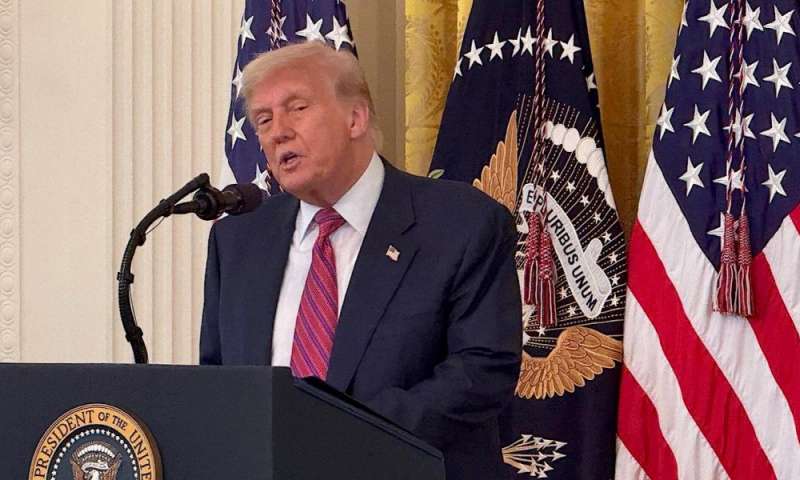 Биткоин вырос выше 000 на фоне отсрочки ударов Трампа по Ирану