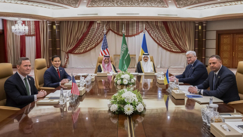 "Достигла превосходства": в США раскрыли судьбу Украины после переговоров
