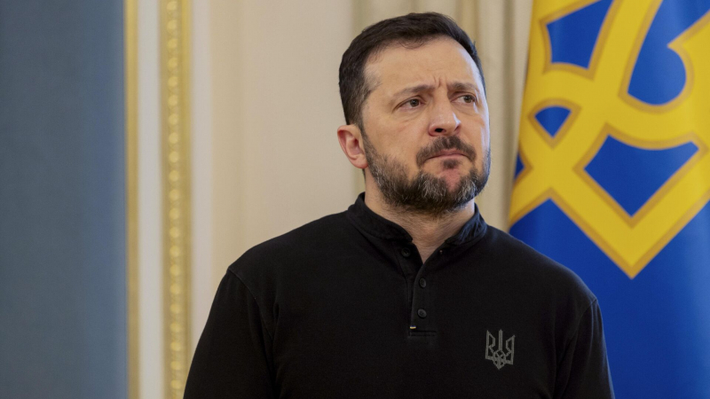 Зеленский фактически сдал Украину в рабство, заявил Рогов